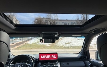 Toyota Land Cruiser, 2022 год, 8 950 000 рублей, 10 фотография