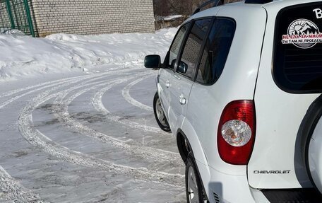 Chevrolet Niva I рестайлинг, 2012 год, 550 000 рублей, 5 фотография
