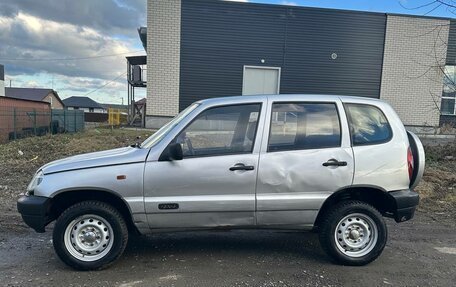 Chevrolet Niva I рестайлинг, 2003 год, 200 000 рублей, 4 фотография