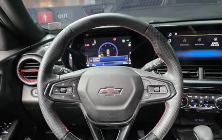 Chevrolet Trax, 2023 год, 1 615 000 рублей, 13 фотография