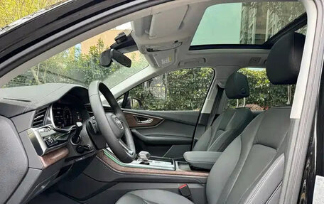 Audi Q7, 2023 год, 6 300 000 рублей, 15 фотография