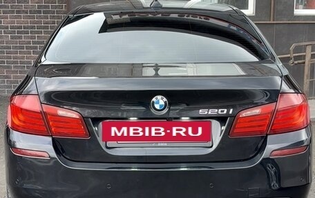 BMW 5 серия, 2013 год, 1 449 500 рублей, 2 фотография