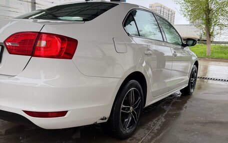 Volkswagen Jetta VI, 2013 год, 870 000 рублей, 6 фотография