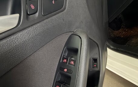 Volkswagen Jetta VI, 2013 год, 870 000 рублей, 17 фотография