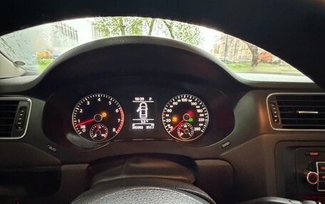 Volkswagen Jetta VI, 2013 год, 870 000 рублей, 15 фотография