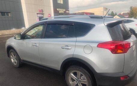 Toyota RAV4, 2015 год, 2 200 000 рублей, 5 фотография