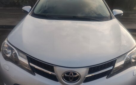 Toyota RAV4, 2015 год, 2 200 000 рублей, 10 фотография