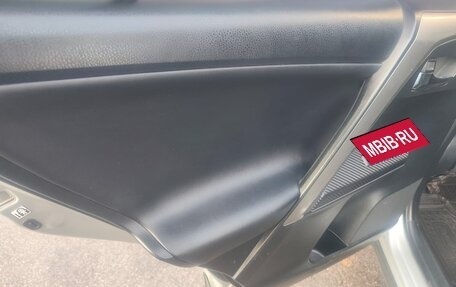 Toyota RAV4, 2015 год, 2 200 000 рублей, 15 фотография