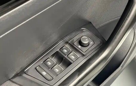 Volkswagen T-Roc I, 2022 год, 1 560 000 рублей, 11 фотография