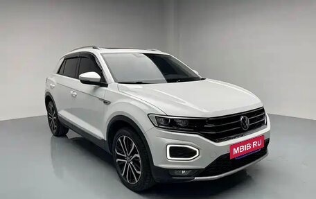 Volkswagen T-Roc I, 2022 год, 1 560 000 рублей, 4 фотография