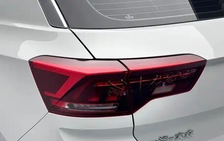 Volkswagen T-Roc I, 2022 год, 1 560 000 рублей, 18 фотография