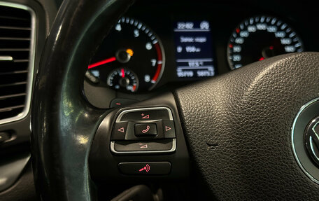 Volkswagen Sharan II, 2012 год, 1 445 000 рублей, 21 фотография