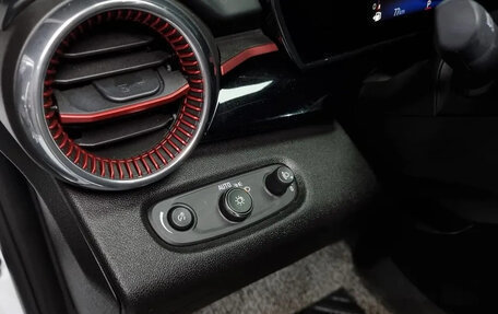 Chevrolet Trax, 2023 год, 1 579 000 рублей, 14 фотография