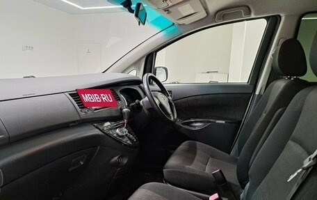 Toyota ISis I, 2012 год, 1 300 000 рублей, 16 фотография