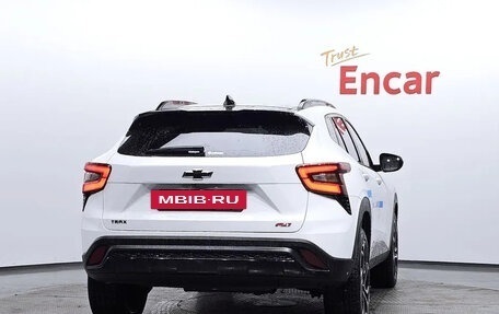 Chevrolet Trax, 2023 год, 1 654 000 рублей, 3 фотография