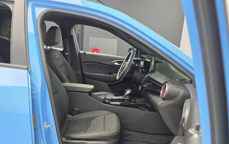 Chevrolet Trax, 2023 год, 1 595 000 рублей, 6 фотография