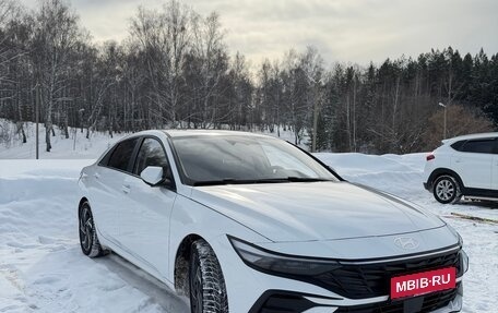 Hyundai Elantra, 2024 год, 2 090 000 рублей, 1 фотография