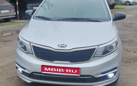KIA Rio III рестайлинг, 2017 год, 1 070 000 рублей, 2 фотография