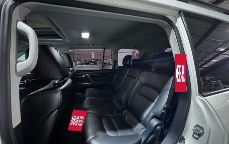 Toyota Land Cruiser 200, 2015 год, 5 000 000 рублей, 6 фотография