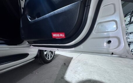 Toyota Land Cruiser 200, 2015 год, 5 000 000 рублей, 10 фотография