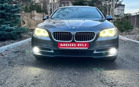 BMW 5 серия, 2015 год, 2 250 000 рублей, 2 фотография