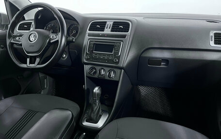 Volkswagen Polo VI (EU Market), 2017 год, 1 241 000 рублей, 9 фотография