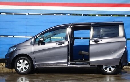 Honda Freed II, 2017 год, 1 241 000 рублей, 2 фотография