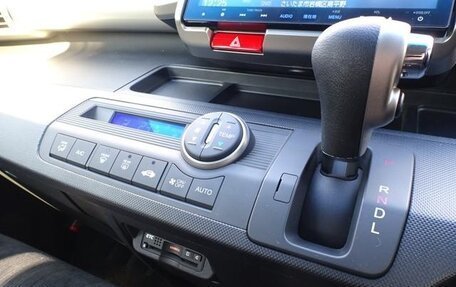 Honda Freed II, 2017 год, 1 241 000 рублей, 8 фотография