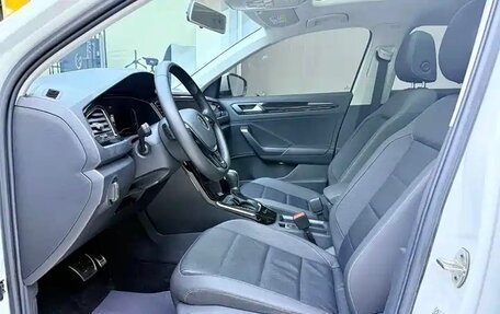 Volkswagen T-Roc I, 2022 год, 1 590 000 рублей, 8 фотография