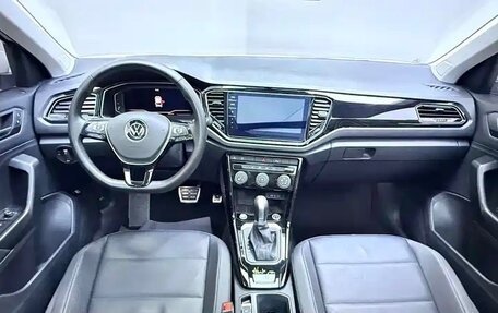 Volkswagen T-Roc I, 2022 год, 1 590 000 рублей, 14 фотография