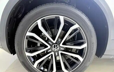 Volkswagen T-Roc I, 2022 год, 1 590 000 рублей, 22 фотография