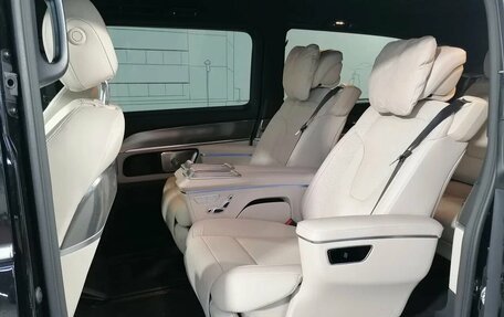 Mercedes-Benz V-Класс, 2025 год, 18 920 000 рублей, 15 фотография