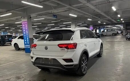 Volkswagen T-Roc I, 2022 год, 1 550 000 рублей, 6 фотография