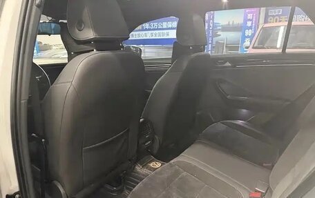 Volkswagen T-Roc I, 2022 год, 1 550 000 рублей, 10 фотография