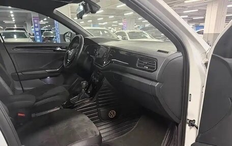 Volkswagen T-Roc I, 2022 год, 1 550 000 рублей, 16 фотография