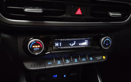 Hyundai Kona I, 2022 год, 1 354 000 рублей, 10 фотография