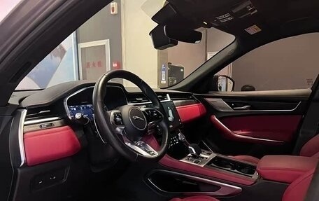 Jaguar F-Pace, 2023 год, 5 007 000 рублей, 4 фотография