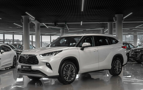 Toyota Highlander, 2026 год, 5 740 000 рублей, 1 фотография