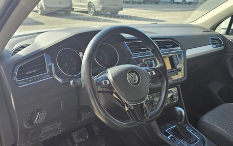 Volkswagen Tiguan II, 2017 год, 2 400 000 рублей, 8 фотография