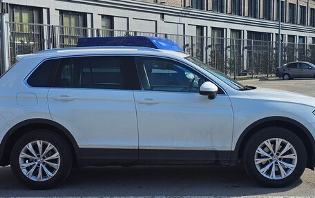 Volkswagen Tiguan II, 2017 год, 2 400 000 рублей, 4 фотография