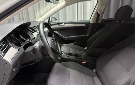 Volkswagen Passat B8 рестайлинг, 2017 год, 1 949 000 рублей, 7 фотография