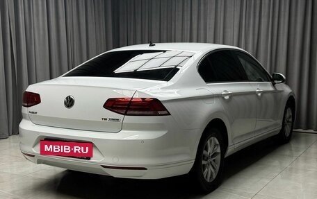 Volkswagen Passat B8 рестайлинг, 2017 год, 1 949 000 рублей, 4 фотография