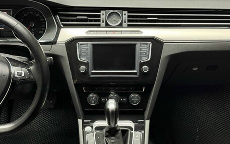 Volkswagen Passat B8 рестайлинг, 2017 год, 1 949 000 рублей, 19 фотография