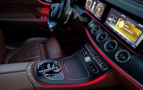 Mercedes-Benz E-Класс, 2017 год, 3 100 000 рублей, 3 фотография