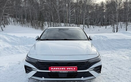 Hyundai Elantra, 2024 год, 2 090 000 рублей, 3 фотография