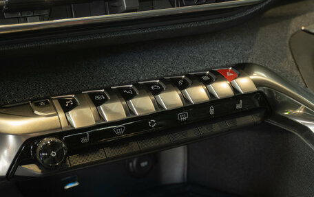 Peugeot 3008 II, 2018 год, 1 950 000 рублей, 24 фотография