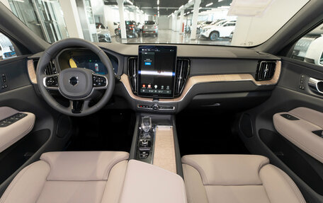 Volvo XC60 II, 2025 год, 6 900 000 рублей, 8 фотография