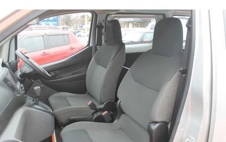 Nissan NV200, 2018 год, 1 500 000 рублей, 10 фотография