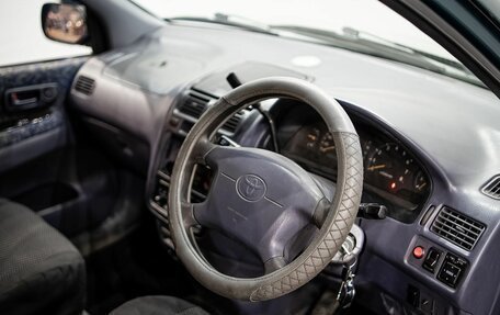 Toyota Ipsum II, 1997 год, 335 000 рублей, 10 фотография