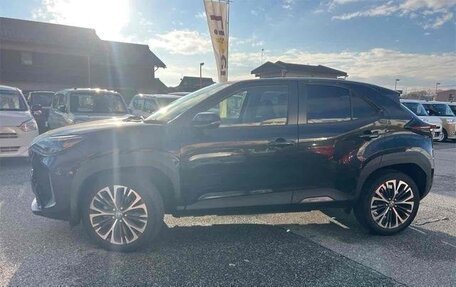 Toyota Yaris Cross, 2022 год, 1 641 000 рублей, 6 фотография